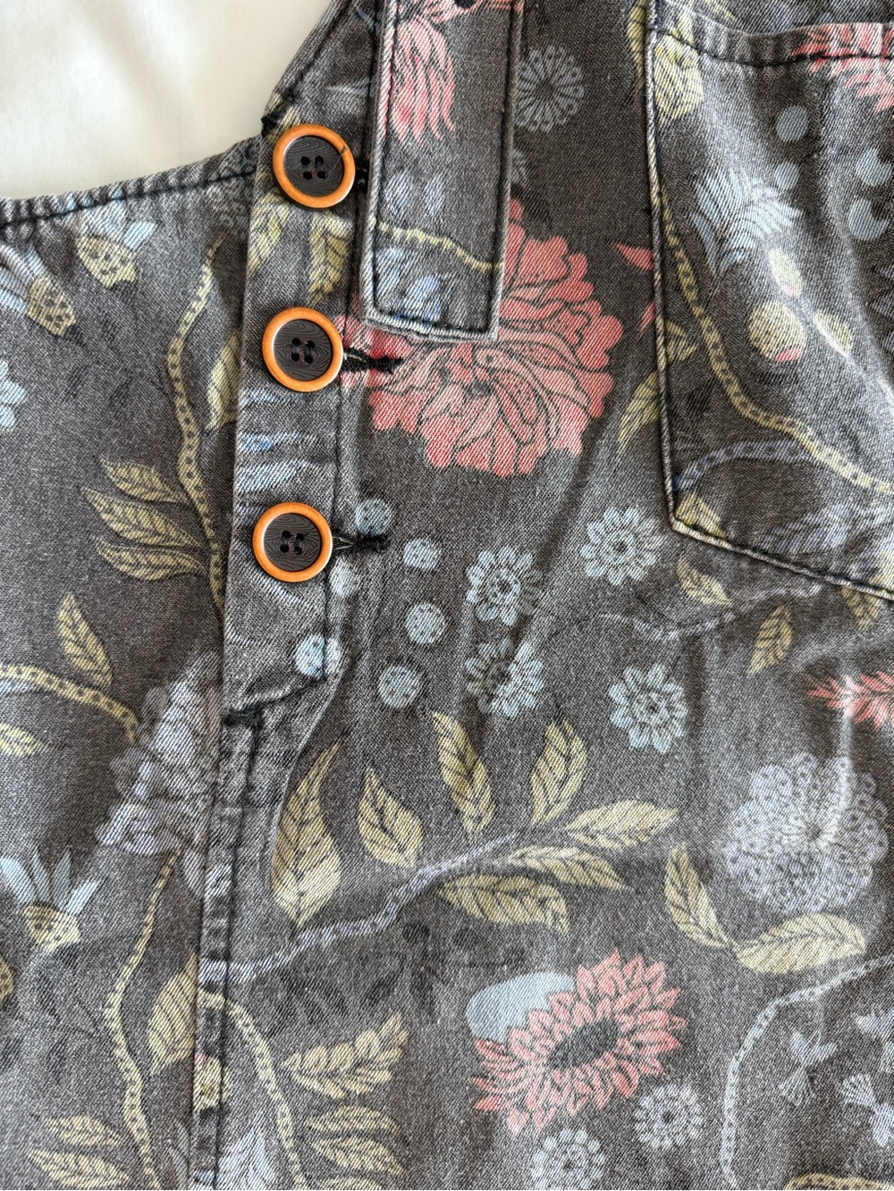 Three Bird Nest High Hopes Slouchy Denim
Overalls Boho Denim Size Large - Picture 4 of 11